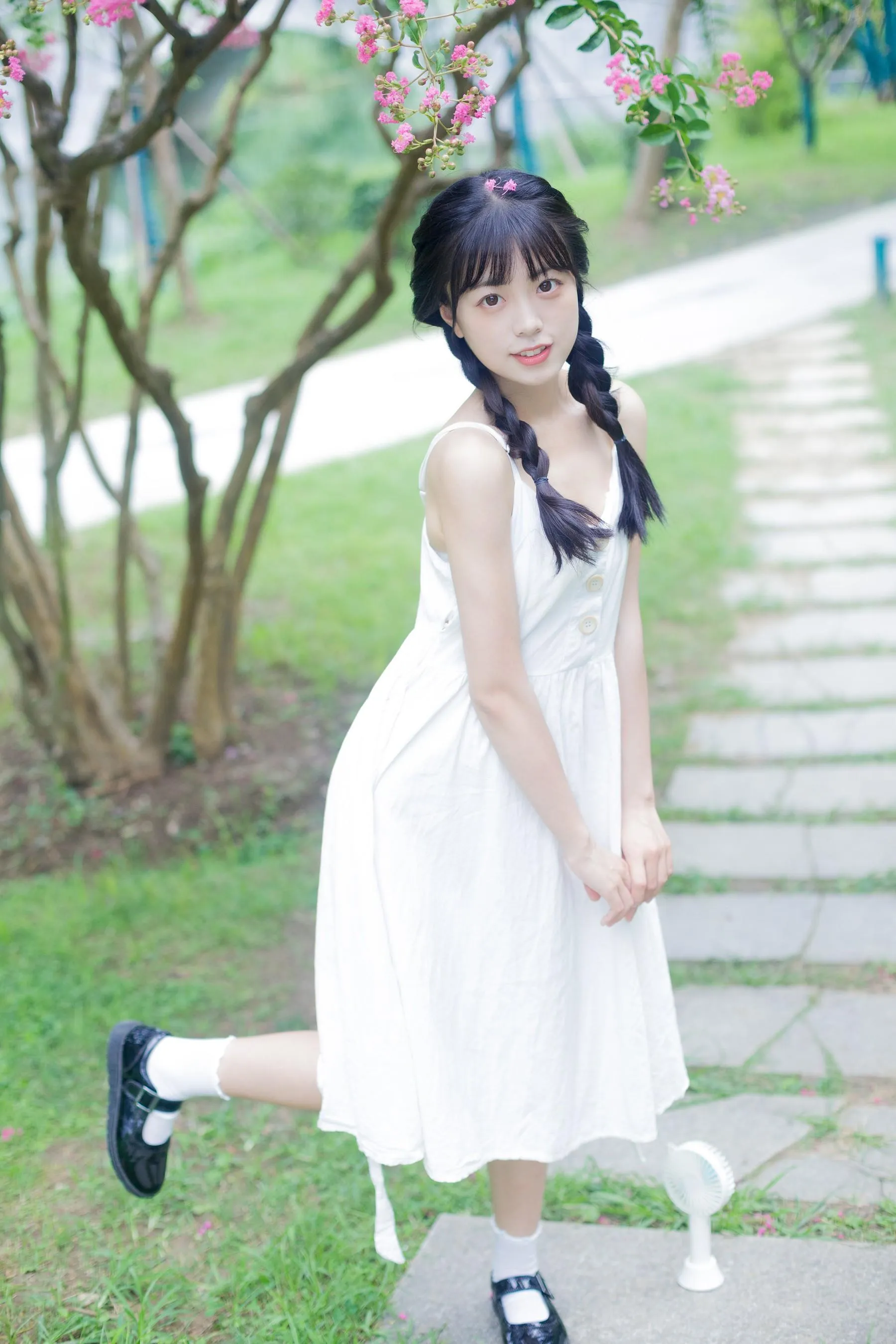[YITUYU艺图语]2022.08.15 漫山遍野 可爱泡泡呀 [28P]插图7